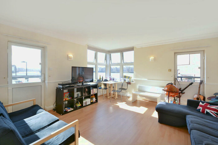 2 Bedroom Apartment To Rent In Octagon Court, Rotherhithe Street, SE16