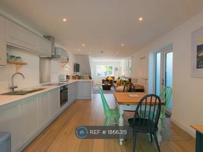 2 Bedroom Semi-Detached House To Rent In Sunnyvale Road, Portreath, Redruth, TR16