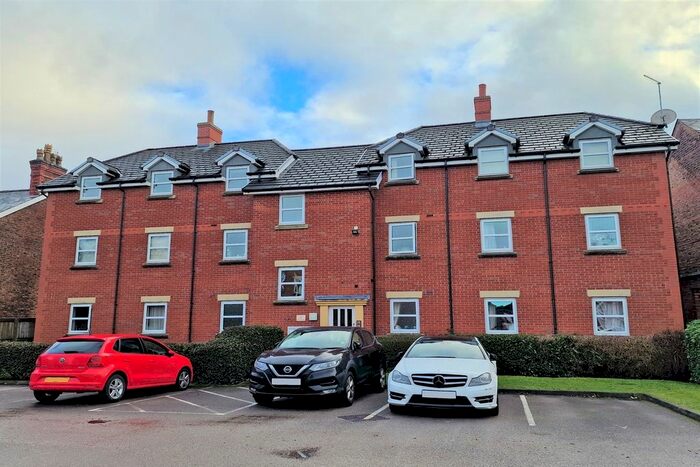 2 Bedroom Flat To Rent In Provender Close, Broadheath, Altrincham, WA14