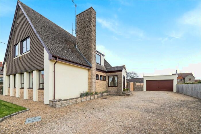 4 Bedroom Detached House For Sale In Chippenham, Wiltshire, SN14