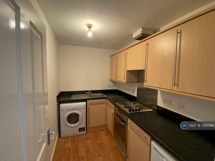 1 Bedroom Flat To Rent In Tullis Street, Glasgow, G40