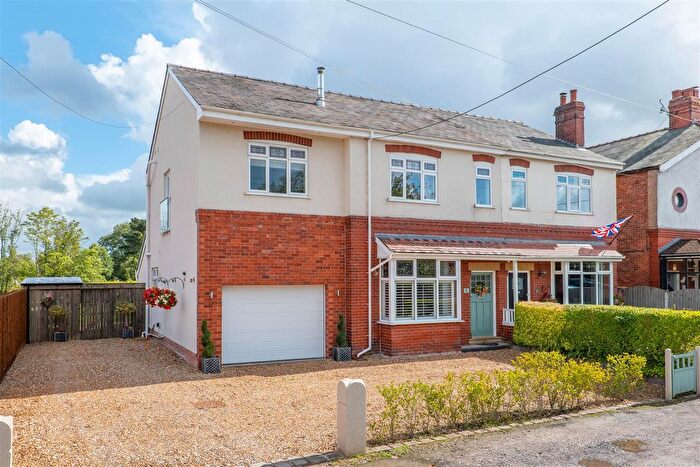 5 Bedroom Semi-Detached House For Sale In Park Avenue, New Longton, Preston, PR4