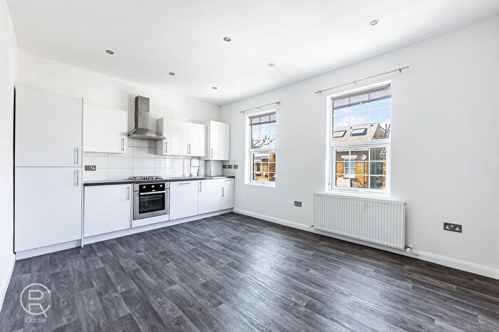 3 Bedroom Flat To Rent In Studley Grange Road, Hanwell, W7