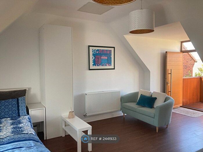 Studio To Rent In Trumpington, Cambridge, CB2