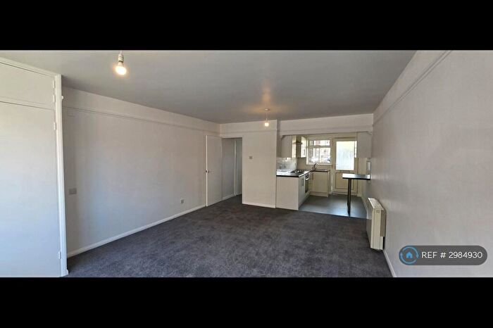 Studio To Rent In Deana Court, Gillingham, ME7