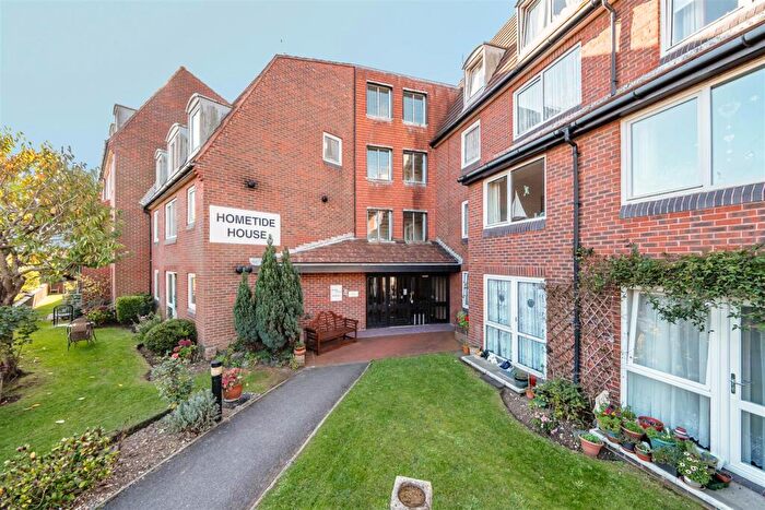 1 Bedroom Retirement Property For Sale In Beach Road, Lee-On-The-Solent, PO13