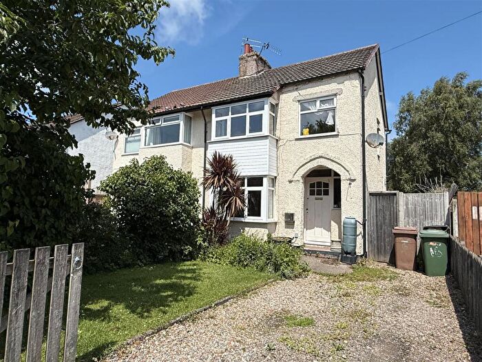 3 Bedroom Semi-Detached House For Sale In Ashlea Road, Pensby, Wirral, CH61