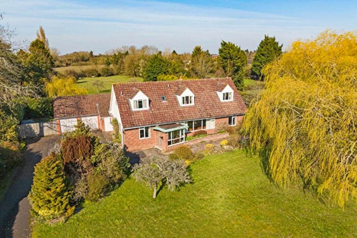 4 Bedroom Detached House For Sale In Blackford Hill, Henley-In-Arden, Warwickshire, B95