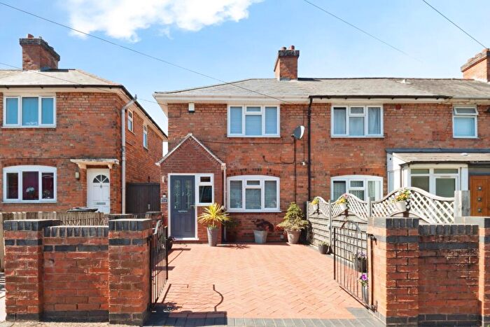 3 Bedroom End Of Terrace House For Sale In Morcom Road, Birmingham, West Midlands, B11