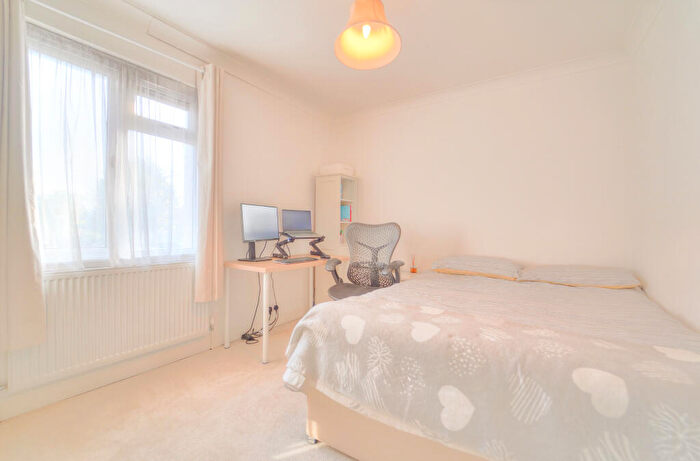 2 Bedroom Semi-Detached House For Sale In Cardington Road, Bedford, MK42