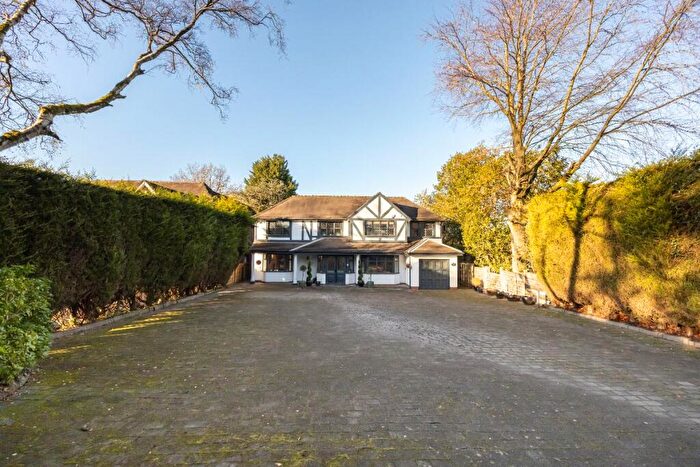 5 Bedroom Detached House For Sale In Ringley Road, Whitefield, Manchester, M45