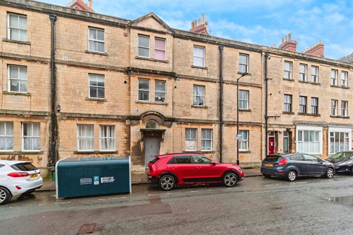 1 Bedroom Flat For Sale In Grove Street, Bath, BA2