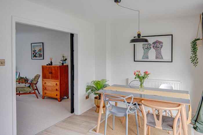 4 Bedroom Detached House For Sale In Newton Road, Bromsgrove, Worcestershire, B60