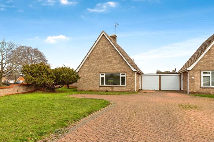 2 Bedroom Bungalow For Sale In Bellmans Road, Whittlesey, Peterborough, PE7