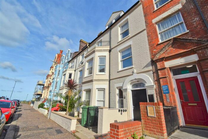 2 Bedroom Apartment To Rent In Cabbell Road, Cromer, NR27