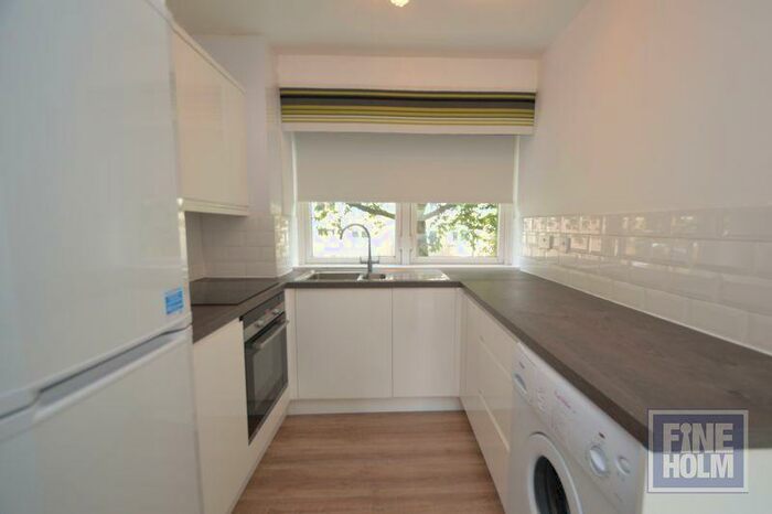 2 Bedroom Flat To Rent In Keal Avenue, Knightswood, Knightswood, Glasgow, Lanarkshire, G15