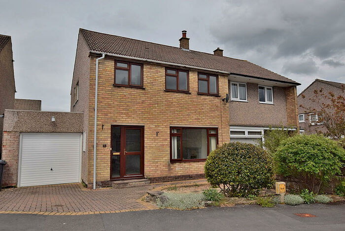 3 Bedroom Semi-Detached House To Rent In Conyers Close, Richmond, DL10