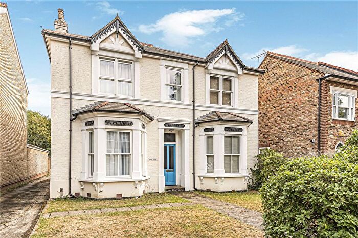 1 Bedroom Flat For Sale In St. Stephens Road, Hounslow, TW3