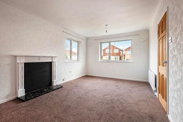 2 Bedroom Detached Bungalow To Rent In Fendyke Road, Belvedere, DA17