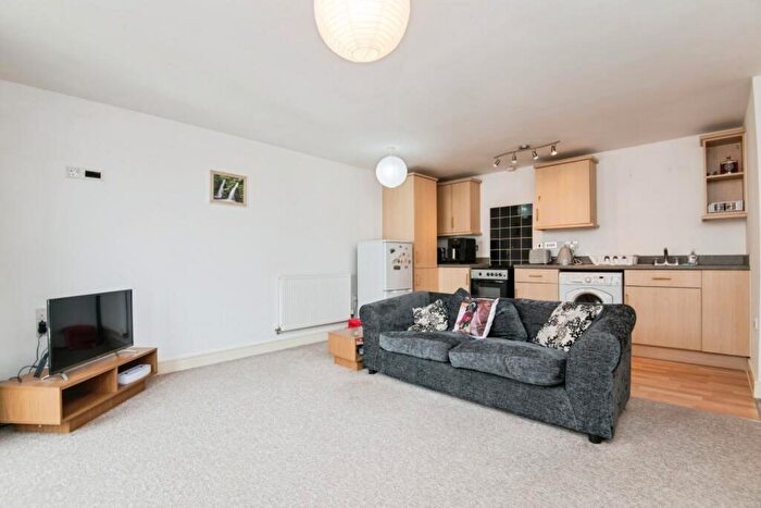 1 Bedroom Flat To Rent In High Street, London, E15