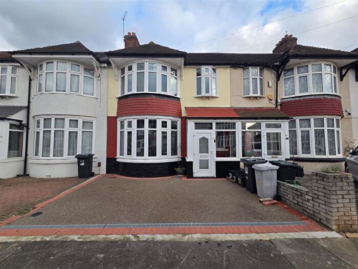 3 Bedroom Terraced House To Rent In Broadhurst Avenue, Ilford, IG3