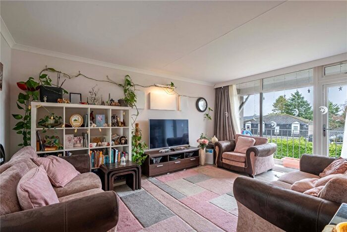 3 Bedroom Flat For Sale In North Deeside Road, Cults, Aberdeen, AB15