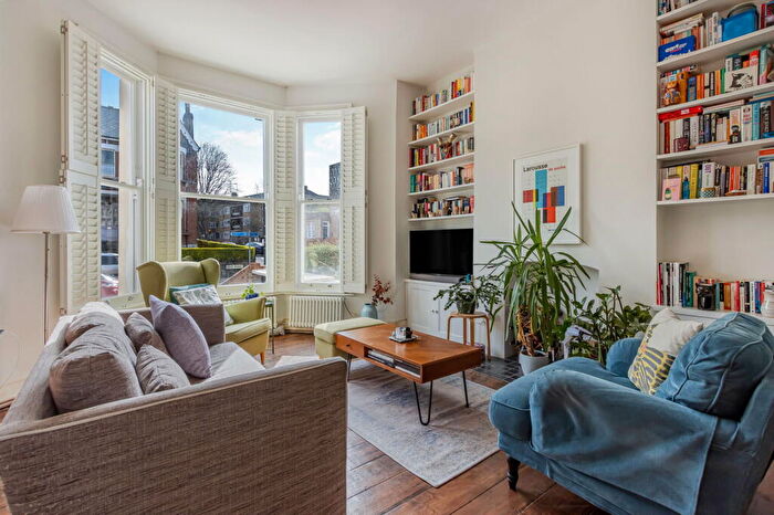1 Bedroom Flat For Sale In Ridge Road, N8