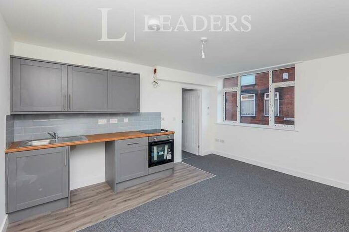 1 Bedroom Flat To Rent In South Street, Riddings, DE55