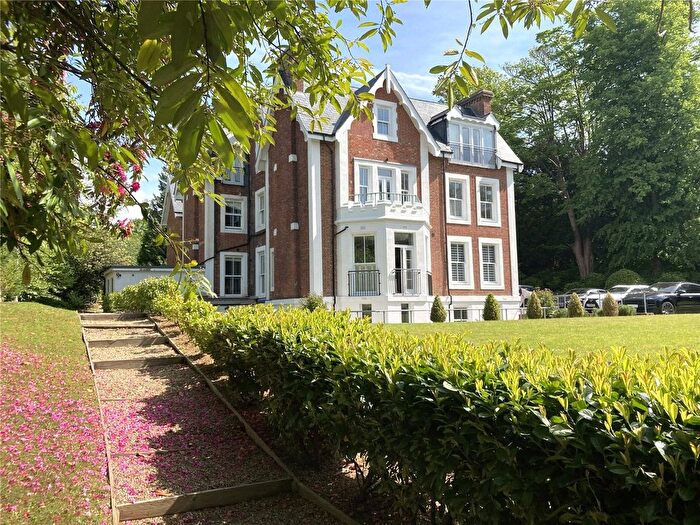 1 Bedroom Flat For Sale In Calverley Park Gardens, Tunbridge Wells, Kent, TN1