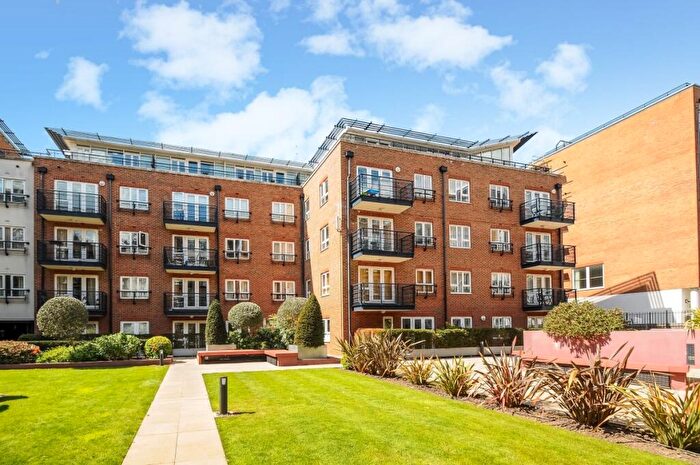 1 Bedroom Flat To Rent In Seven Kings Way, Kingston Upon Thames, Surrey, KT2