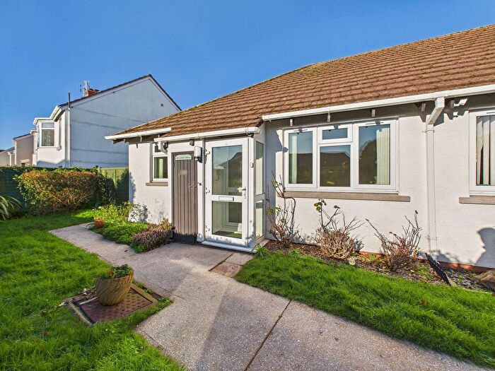 2 Bedroom Terraced Bungalow For Sale In Old Torquay Road, Paignton, TQ3