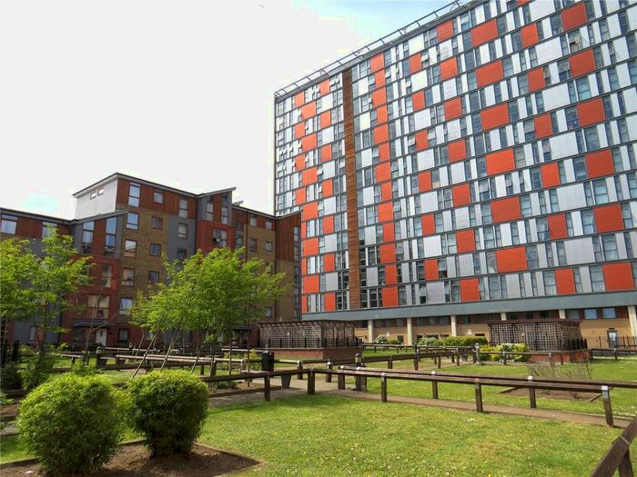 2 Bedroom Flat To Rent In City House, London Road, West Croydon, Surrey, CR0