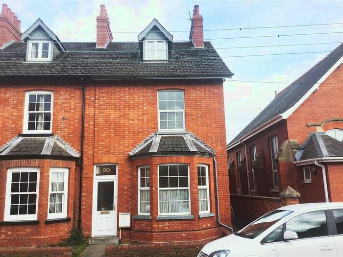 3 Bedroom End Of Terrace House To Rent In King Street, Tiverton, EX16