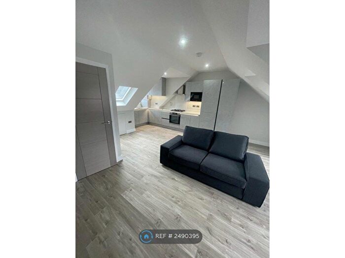 1 Bedroom Flat To Rent In Oxford Road, Reading, RG1