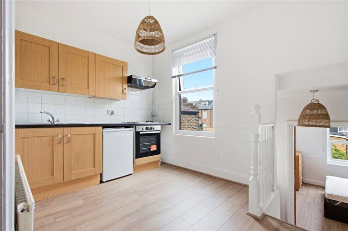 Studio To Rent In Willesden Lane, London, NW6