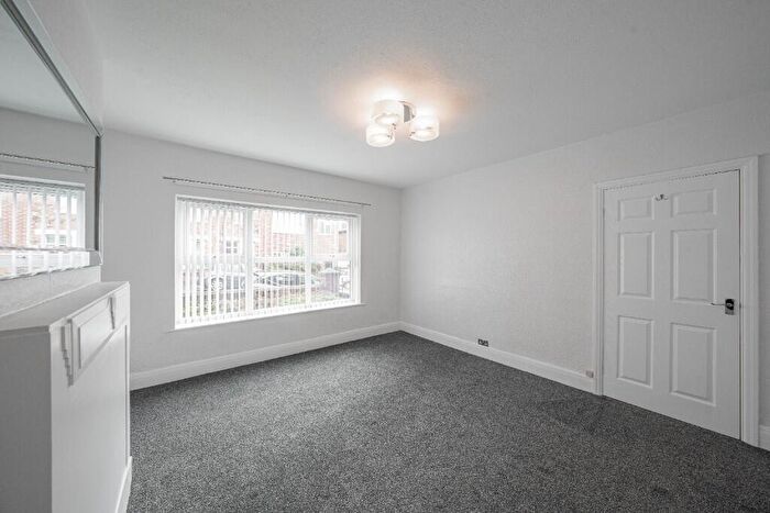 1 Bedroom Flat To Rent In Maxwell Street, Bensham, Gateshead, Tyne And Wear, NE8