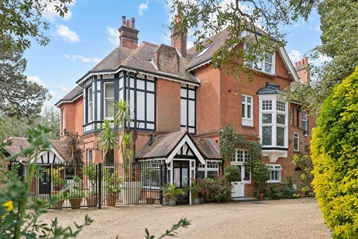 3 Bedroom Apartment For Sale In McKinley Road, West Overcliff, BH4