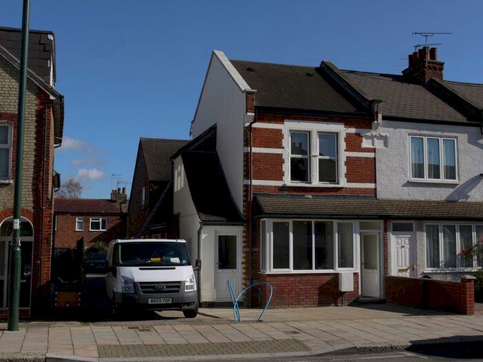 1 Bedroom Apartment To Rent In East Barnet Road, New Barnet, EN4