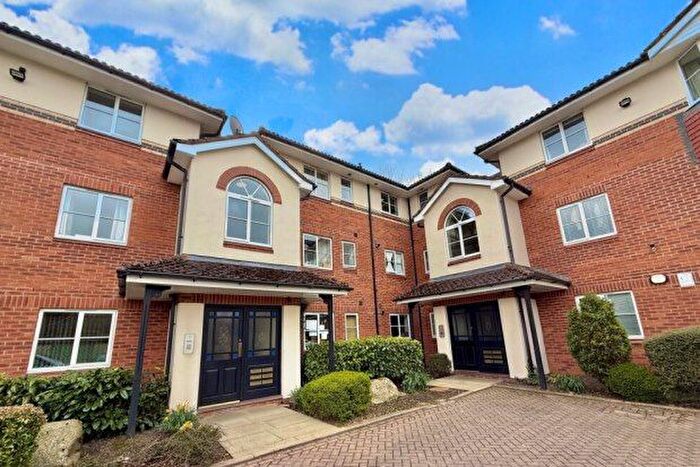 2 Bedroom Flat To Rent In Chamberlain Drive, Wilmslow, SK9