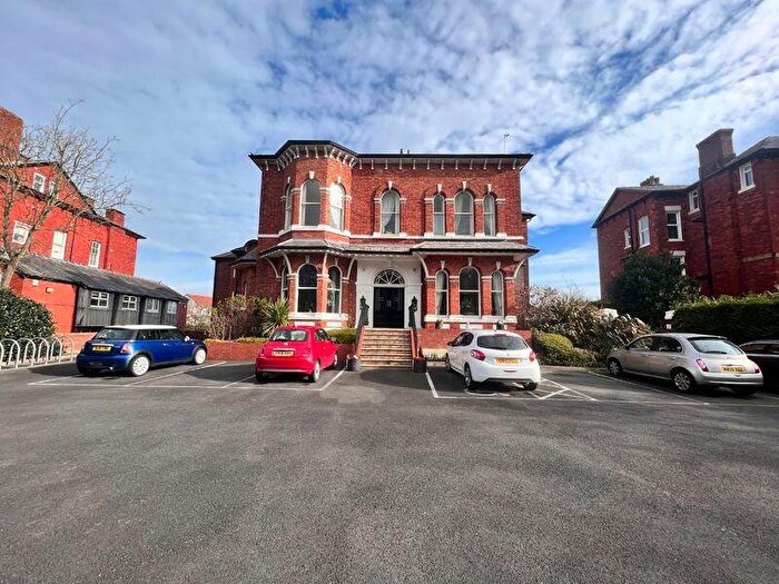 1 Bedroom Flat To Rent In Let - Westdene, Park Crescent, Southport - Available Immediately, PR9