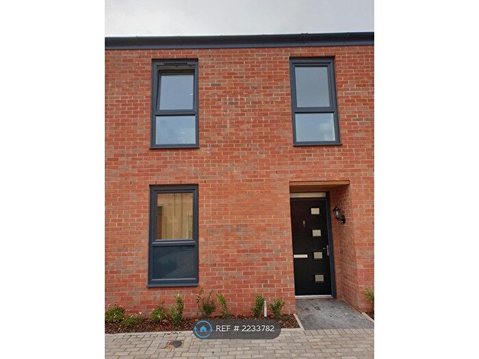 3 Bedroom Semi-Detached House To Rent In Angel Court, Derby, DE1
