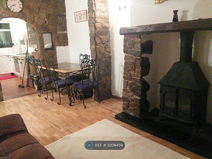 3 Bedroom Terraced House To Rent In Ferrars Road, Sheffield, S9