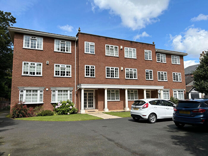 2 Bedroom Apartment For Sale In Blundellsands Road West, Liverpool, L23