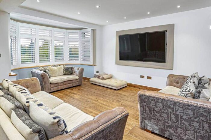 3 Bedroom Semi Detached House For Sale In Dollis Hill Lane, London, NW2