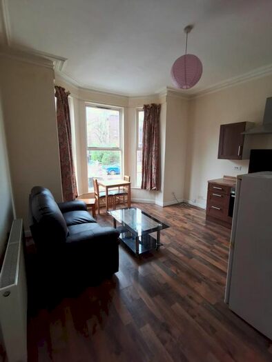 1 Bedroom Flat To Rent In Clyde Road, West Didsbury, Didsbury, Manchester, M20
