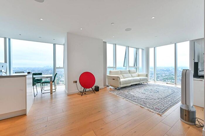 3 Bedroom Flat For Sale In Devan Grove, Manor House, London, N4