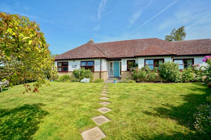 3 Bedroom Detached Bungalow For Sale In Blacksmiths Lane, Abbotsley, St. Neots, Cambridgeshire, PE19