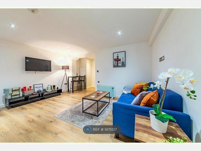 2 Bedroom Flat To Rent In Hurdwick Place, London, NW1