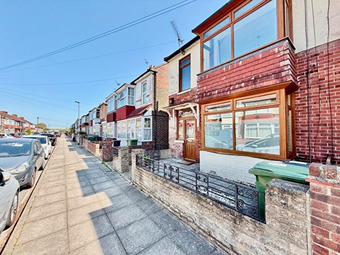 3 Bedroom House To Rent In Salcombe Avenue, Portsmouth, PO3