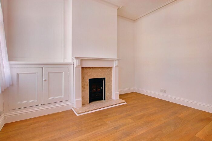 2 Bedroom Terraced House To Rent In Edward Road, Leicester, LE2